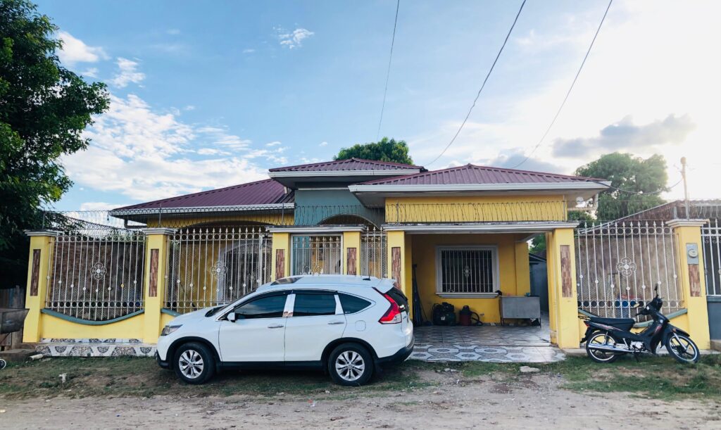 Casa en venta cerca del bulevar 15 de Septiembre en Olanchito, zona de alta plusvalía