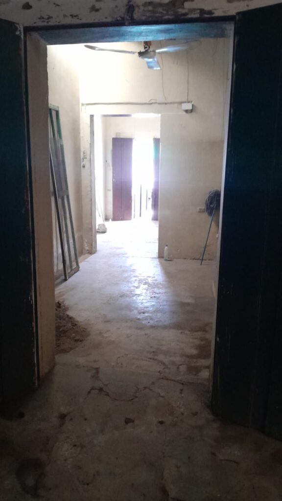 Área interna de local comercial con espacio amplio y ventilación en propiedad en Olanchito